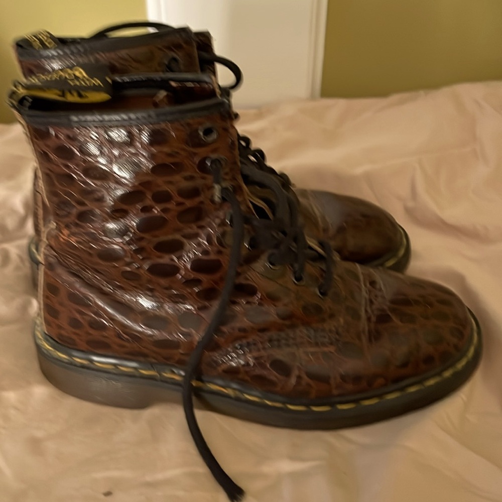 Doc marten rare tortoiseshell boots size 8.5